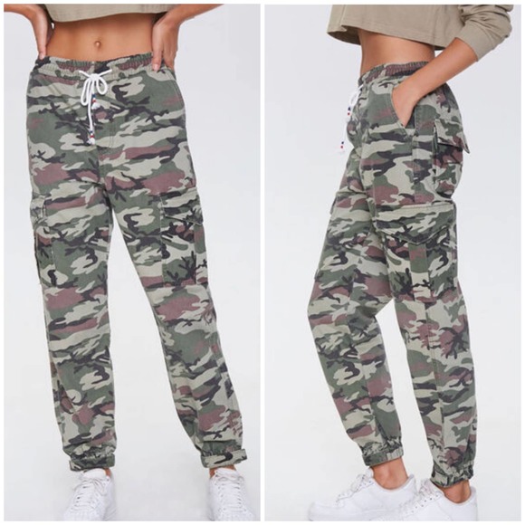 Forever 21 Pants - Forever 21 NWT Green Camo Joggers